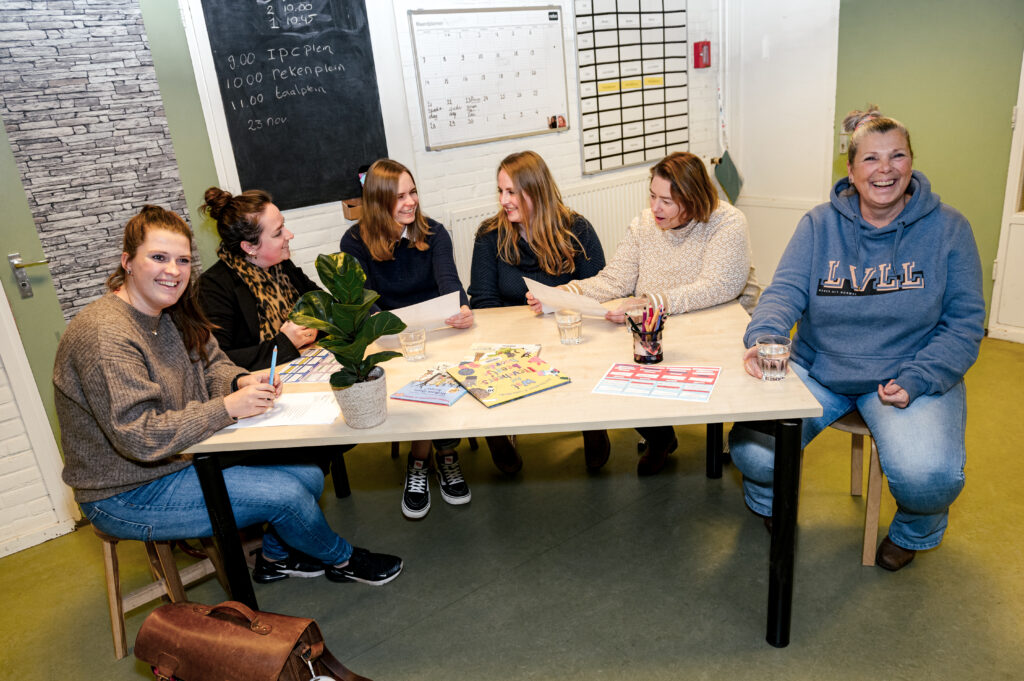 School_of_Understanding-216